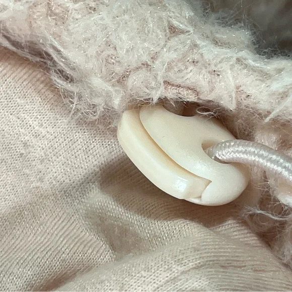 BDG URBAN OUTFITTERS‎ TEDDY FAUX FUR CROP HOODIE JACKET M PINK PREOWNED - Picture 8 of 12